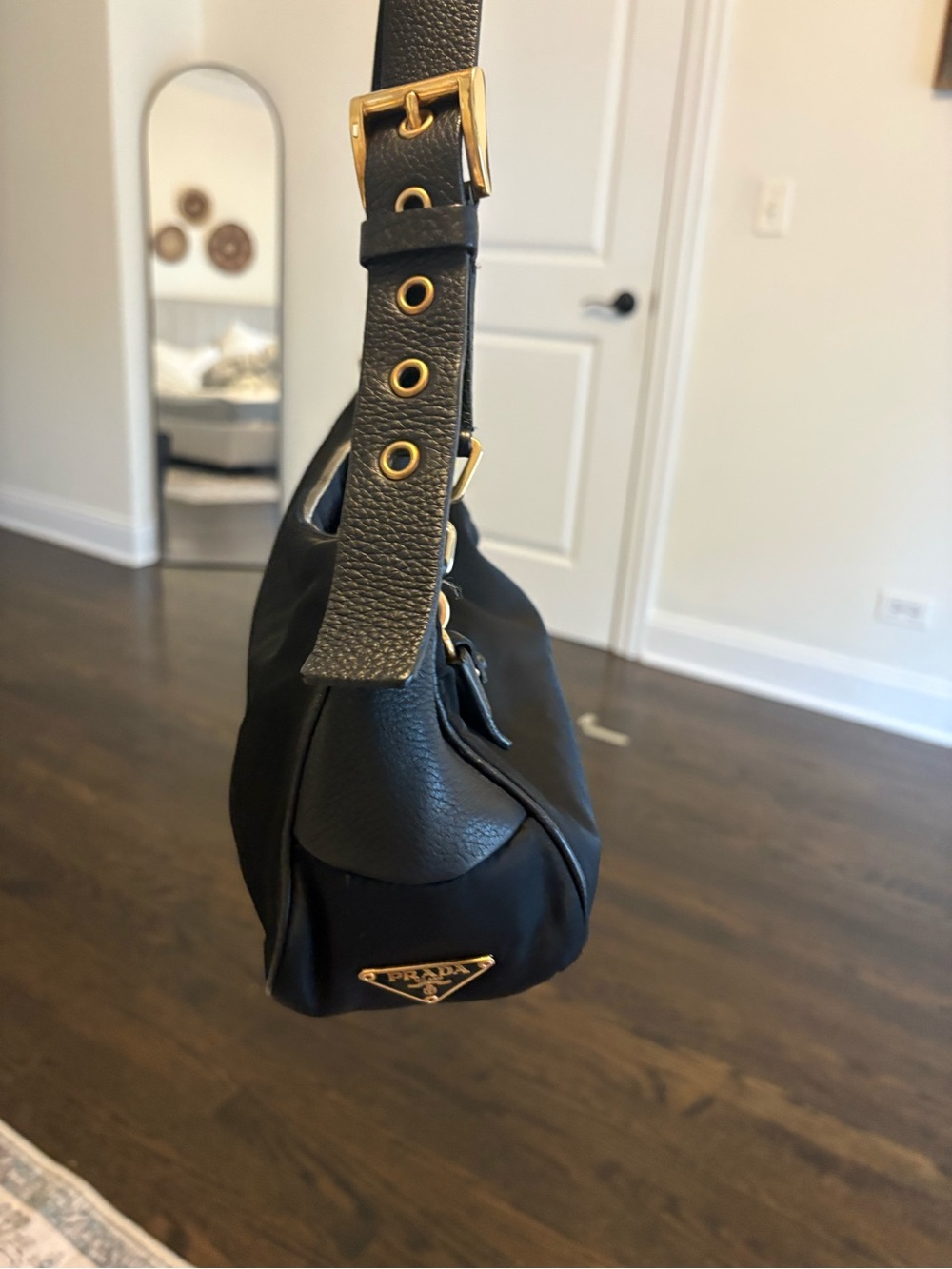 Prada Black Nylon and Leather shoulder bag with Gold Hardware - Picture 5 of 12
